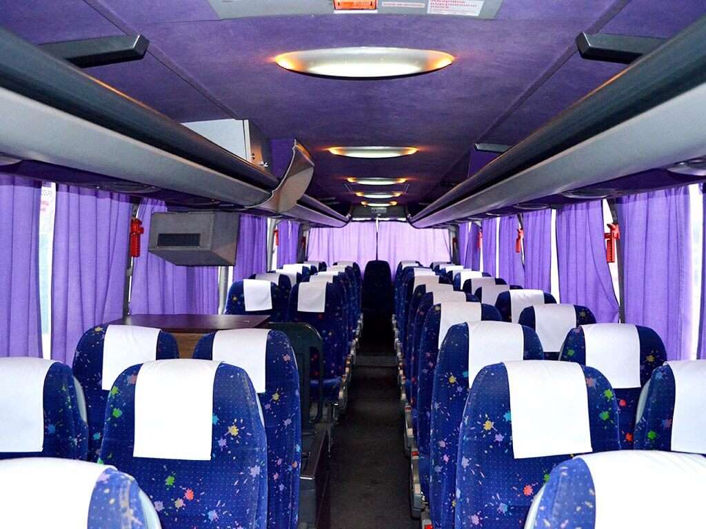 Автобус MERCEDES-BENZ TOURISMO 2005 год 51+1 места