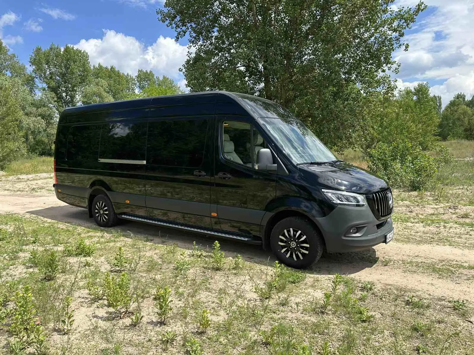 Минивэн MERCEDES-BENZ SPRINTER VIP 2020 год 8 мест