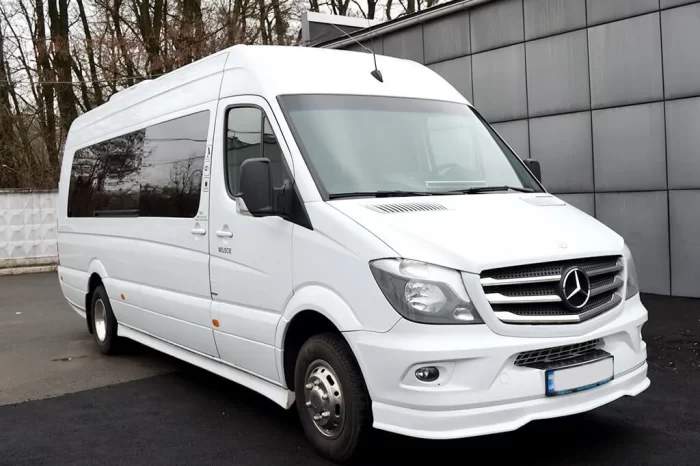 Автобус MERCEDES-BENZ SPRINTER 2016 рік 22 місця